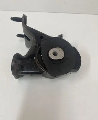 Lexus NX Engine mount bracket