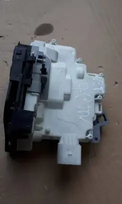 Audi A4 S4 B8 8K Rear door lock