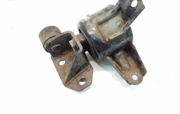 KIA Sportage Engine mount bracket