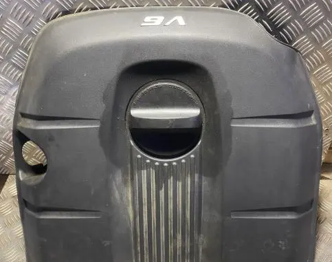Dodge Durango III Engine cover (trim) 99011005A