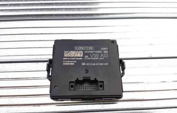 Volkswagen Touran III Light module LCM 3Q0907338E A3C0903730050