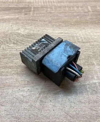 Citroen C5 Glow plug pre-heat relay 9640469680