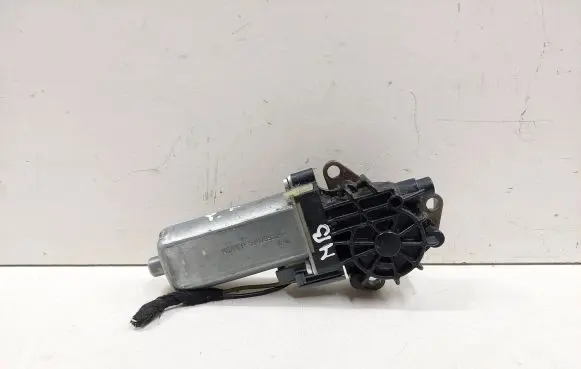 Mercedes-Benz R W251 Seat adjustment motor 820289224 0390203001