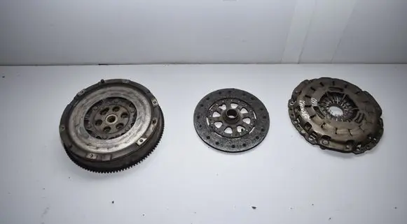 BMW 5 E60 E61 Clutch set kit 7545087