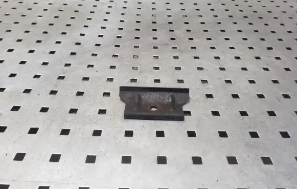 Battery bracket