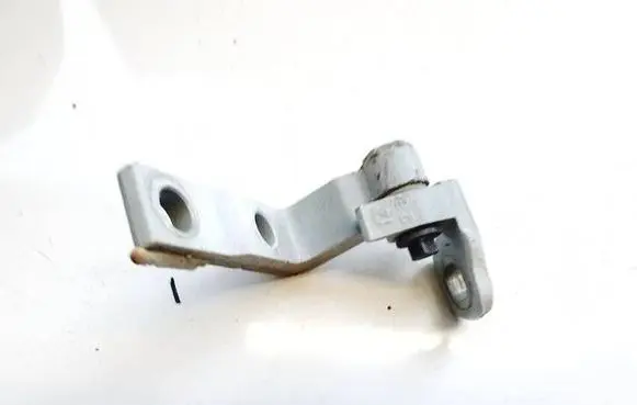 Volvo V40 Front door upper hinge A046572 31352691