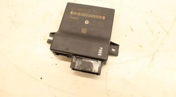 Audi A6 S6 C6 4F Gateway control module 4F0907468D