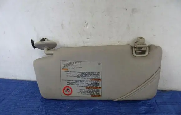 Subaru Legacy Sun visor
