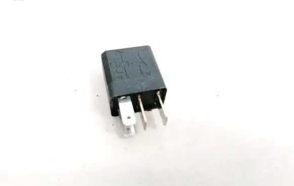 Alfa Romeo Mito Other relay 11130787E D272