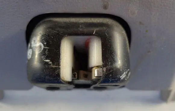 Nissan Leaf I (ZE0) Tailgate/trunk/boot lock/catch/latch 