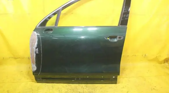 Porsche Cayenne (92A) Front door
