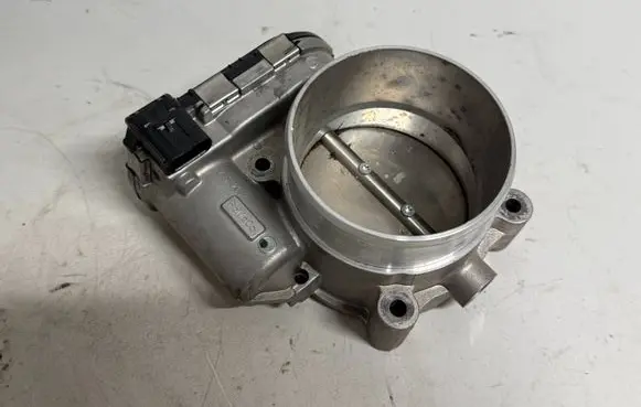 Ford Mustang VI Throttle valve JL3E9F991AA