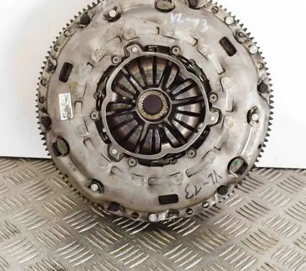 Volkswagen PASSAT B8 Clutch set kit 04L105266C