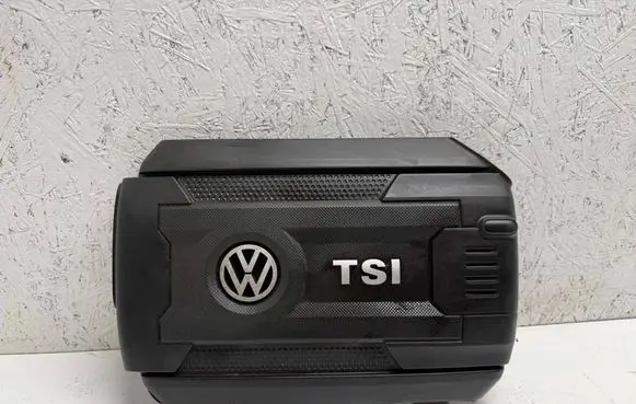 Volkswagen Jetta VI Engine cover (trim) 6002018062