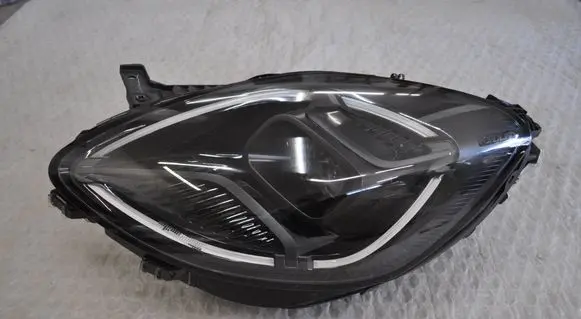 Ford Puma Headlight/headlamp 148R001A R1FB13E015AB
