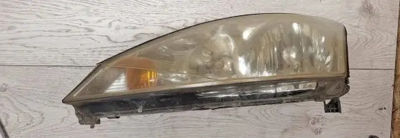 Ford Focus Headlight/headlamp 2M5113W030BE