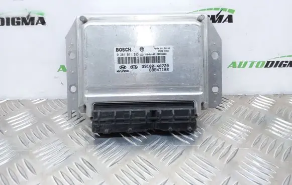 KIA Sorento Engine control unit/module 391004A20 0281011283