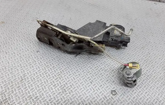 Hyundai Accent Front door lock 9574825000