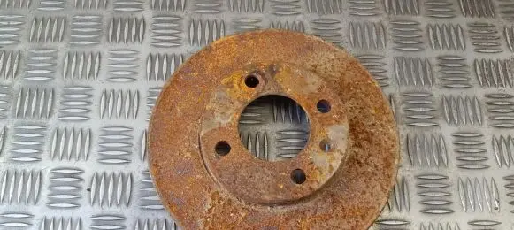 Volkswagen Golf III Front brake disc