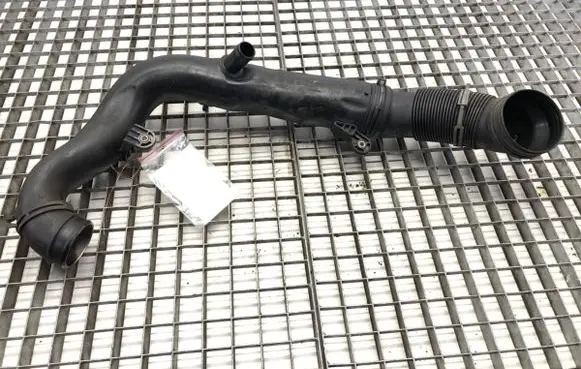 Audi A3 S3 8P Air intake hose/pipe 1K0129654K