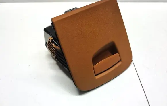 Glove box