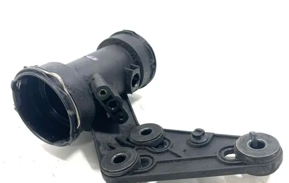 Mercedes-Benz CLK A209 C209 Intercooler hose/pipe A2035200095
