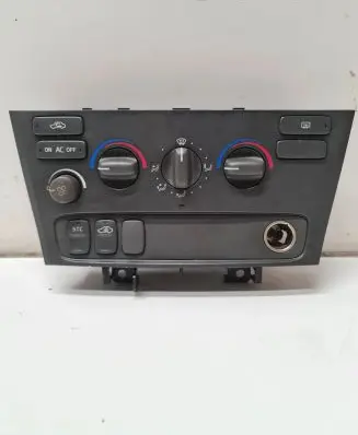 Volvo V70 Climate control unit PPAGF33 7923