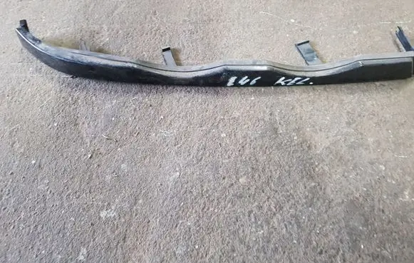 BMW 3 E46 Under headlight/headlamp trim 8208482