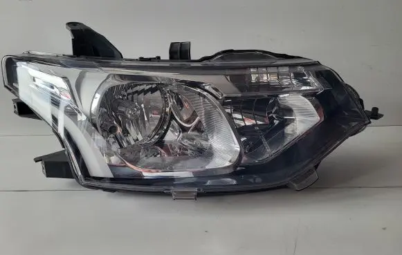 Mitsubishi Outlander Headlight/headlamp 8301C200