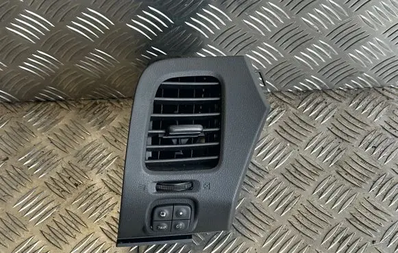 Nissan Leaf I (ZE0) Dashboard side air vent grill/cover trim 687603NM0A 687603NM08 3NM08PC05