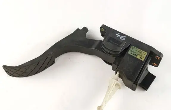 Volkswagen Golf IV Accelerator throttle pedal 1J1721503K 0281002342