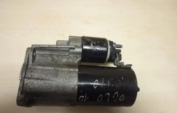Volkswagen Polo IV 9N3 Starter motor 001911023C VD1540