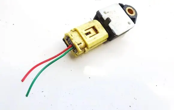 Toyota Yaris Airbag deployment crash/impact sensor 898310h010 89831-0h010