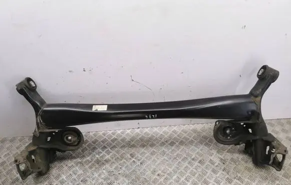 Renault Austral Rear axle beam 