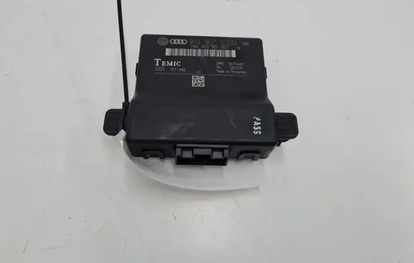 Audi A3 S3 8P Gateway control module 1K0907530D