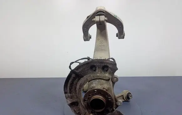 BMW 5 E60 E61 Front wheel hub spindle knuckle 6775769
