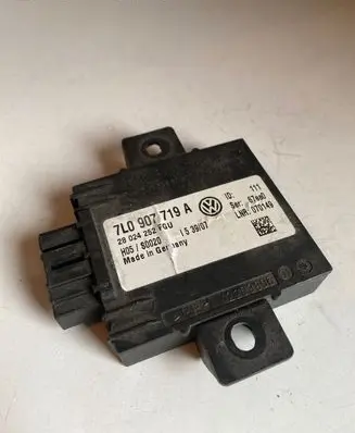 Volkswagen Touareg I Alarm control unit/module 7L0907719A 12203806 28024252