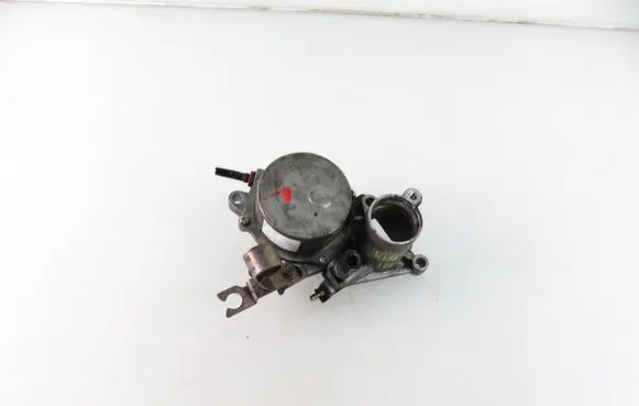Ford Mondeo Mk III Vacuum pump