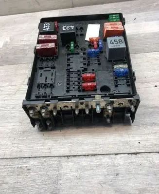 Volkswagen Caddy Fuse module 1K0937124K 014189861