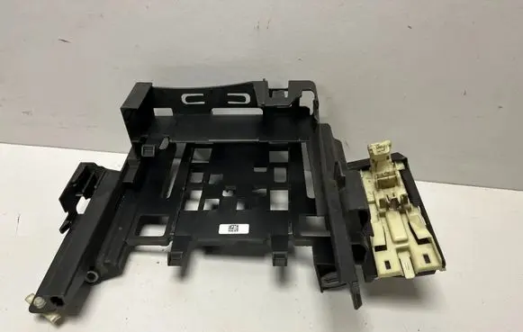 BMW 7 G11 G12 Engine control unit holder 8605530
