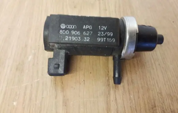 Audi A4 S4 B5 8D Turbo solenoid valve 8D0906627 72190332