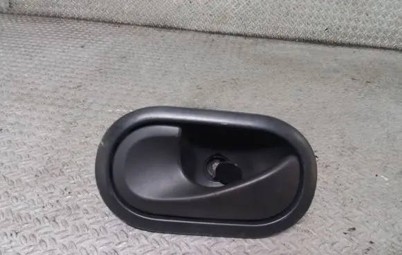 Renault Twingo II Front door interior handle 8200028487
