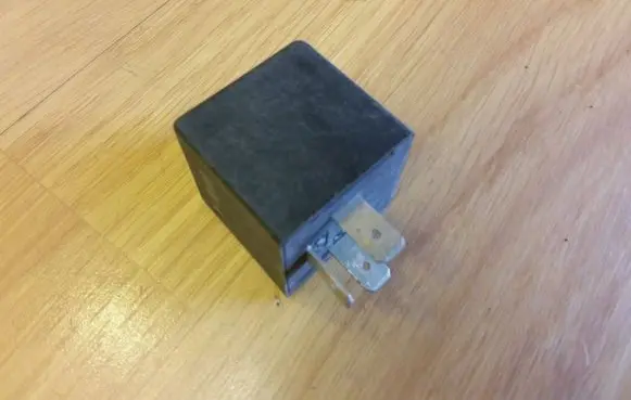 Audi A6 S6 C4 4A Other relay 111953227D