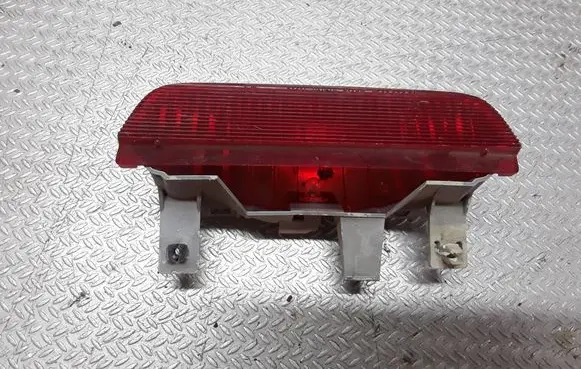 Toyota Yaris Verso Third/center stoplight
