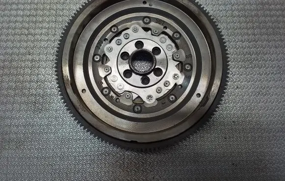 Volkswagen Transporter - Caravelle T5 Flywheel 2295000324