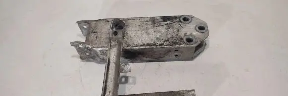 BMW 7 F01 F02 F03 F04 Radiator support slam panel bracket 