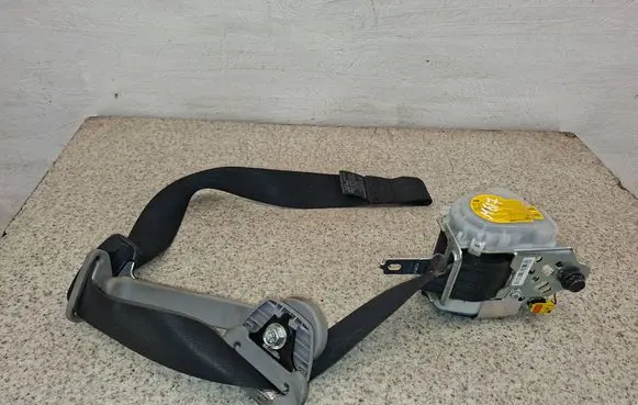 KIA Rio Front seatbelt 888701W330 888801W330