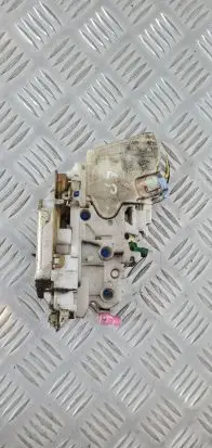 Nissan Pathfinder R50 Front door lock