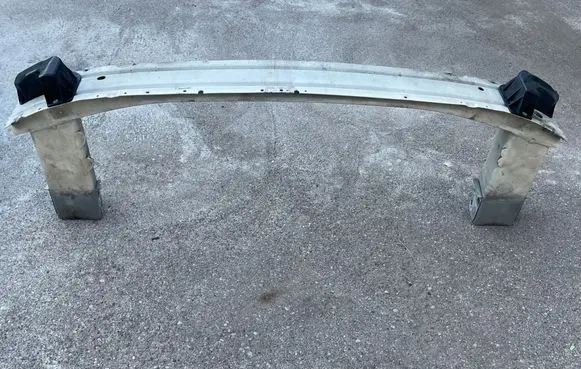 Opel Zafira C Front bumper cross member 13272552