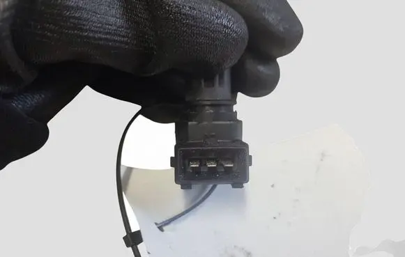 Renault Scenic I Crankshaft position sensor 8200038472